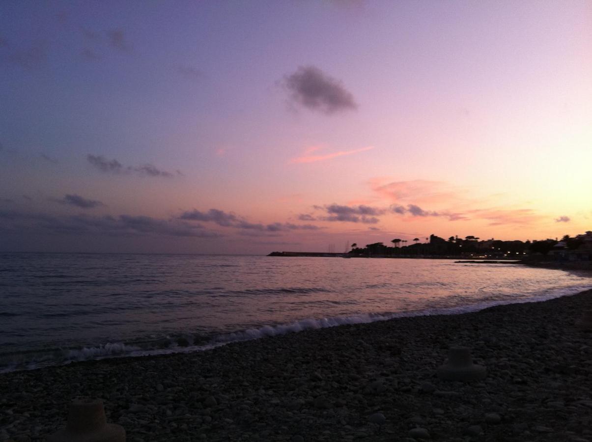 Attico Terramare - Beach & Maxi Terrace & Electricbbq Santa Marinella Exterior photo